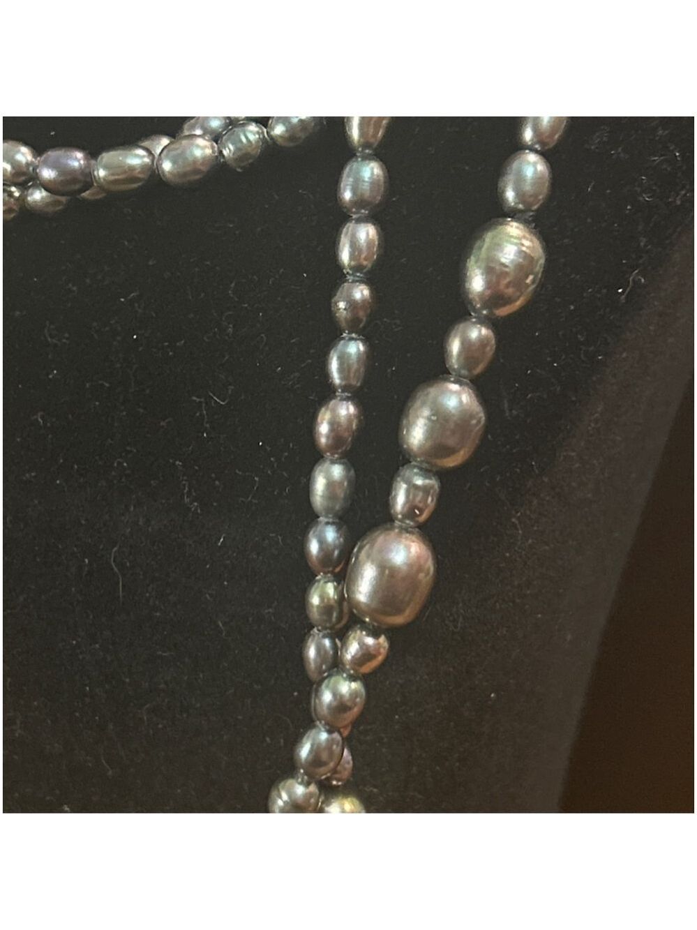 Women's 66” peacock Pearl Necklace - Picture 2 of 3